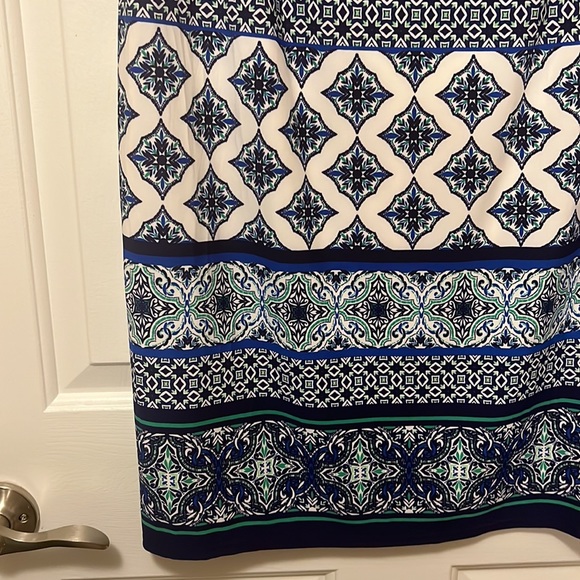 Eliza J Short-Sleeve Dress with Blue, White and Green tile pattern, 16W - Picture 4 of 7